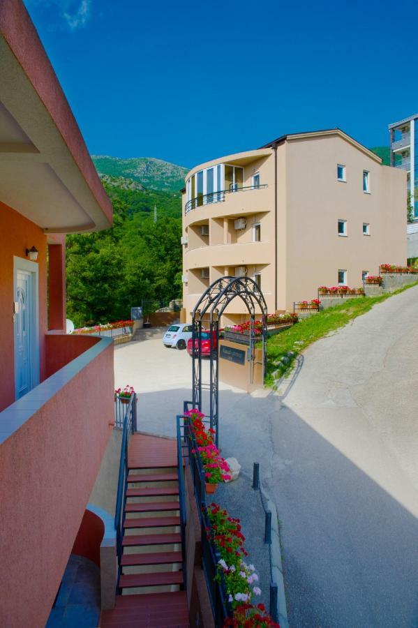 Alessandra Apartments Sveti Stefan Eksteriør billede